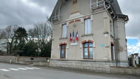 Des pétards ont été lancés dans la mairie de Challes dans la Sarthe