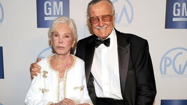 Stan Lee et son épouse Joan Lee en janvier 2012