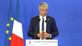 "On ne peut pas devenir français par hasard": Laurent Wauquiez rejoint Marine Le Pen sur la suppression du droit du sol