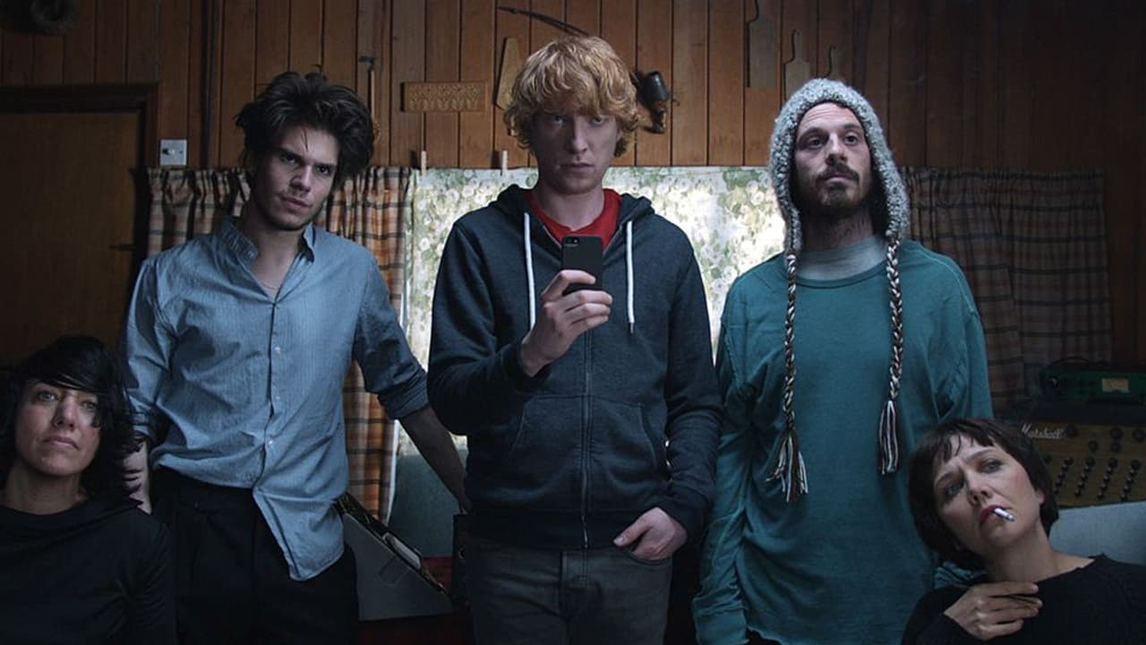 Carla Azar, François Civil, Domhnall Gleeson, Scoot McNairy et Maggie Gyllenhaal dans Frank (2015. Carla Azar, François Civil, Domhnall Gleeson, Scoot McNairy et Maggie Gyllenhaal dans Frank (2015.