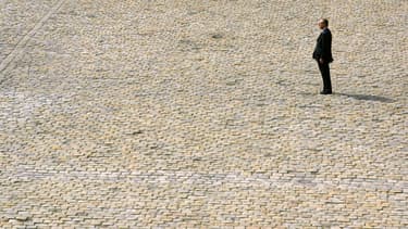 L'ancien président Jacques Chirac, en mai 2004, dans la cour de l'Hôtel des Invalides.