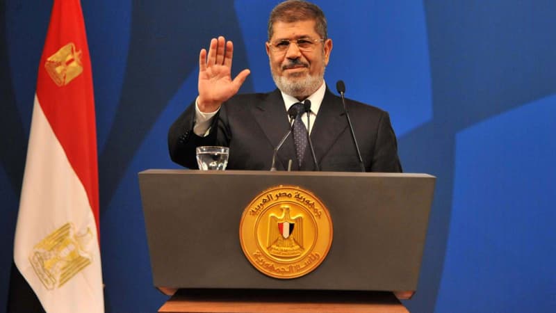 Le président egyptien Mohammed Morsi propose la constitution d'un gouvernement de consensus pour sortir de la crise politique.
