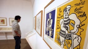 Un homme visite l'exposition "Mais quel cirque!" où sont exposées des oeuvres de Fernand Léger le 2 décembre 2011.
