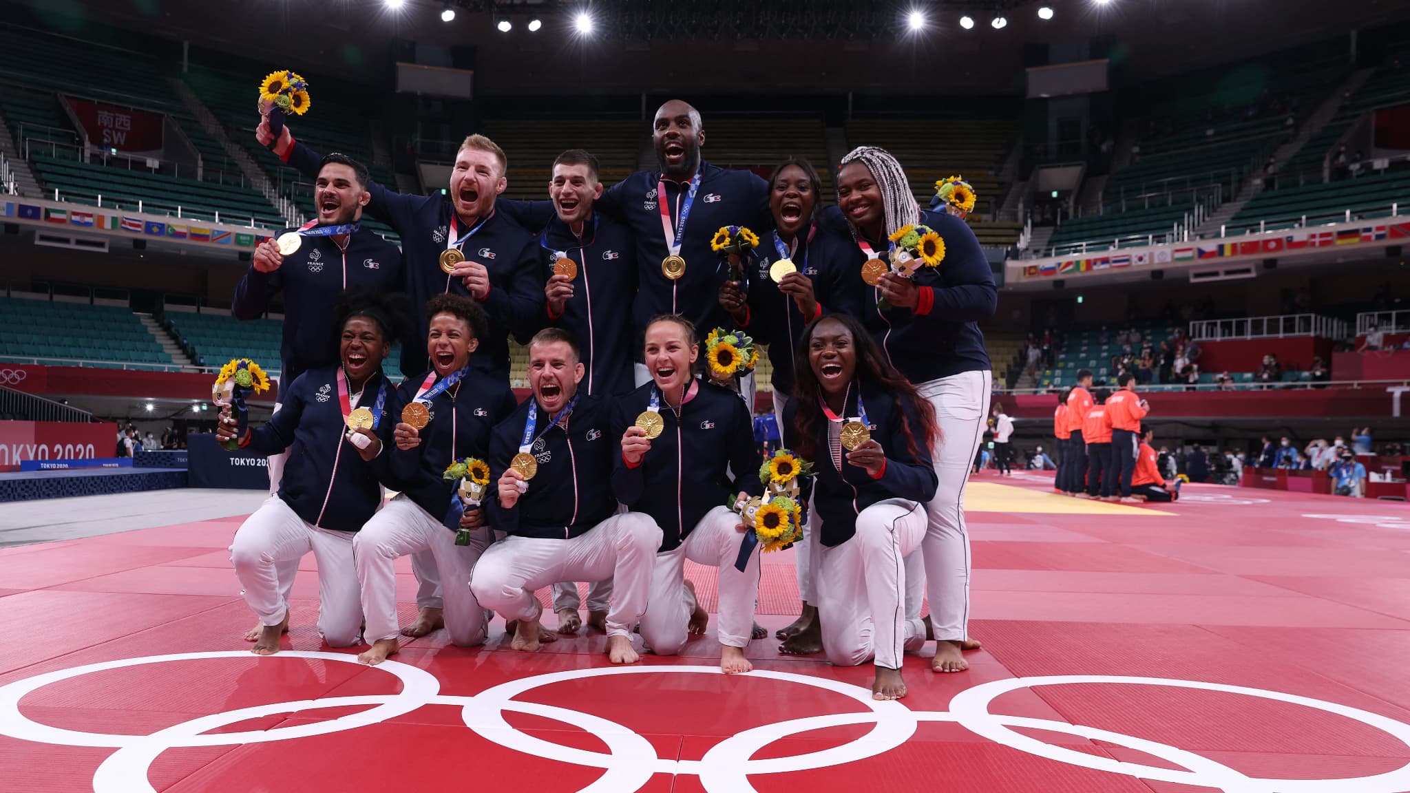 La France championne olympique en judo par équipes La France championne olympique en judo par équipes