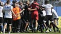 Mathieu Gorgelin, le gardien remplaçant de l'OL, pris dans la bagarre avec des supporters de Bastia