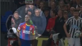 Aaron Wan-Bissaka a reçu une bouteille dans la poitrine.