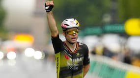 Wout van Aert triomphe sur les Champs-Elysées le 27 juillet 2025