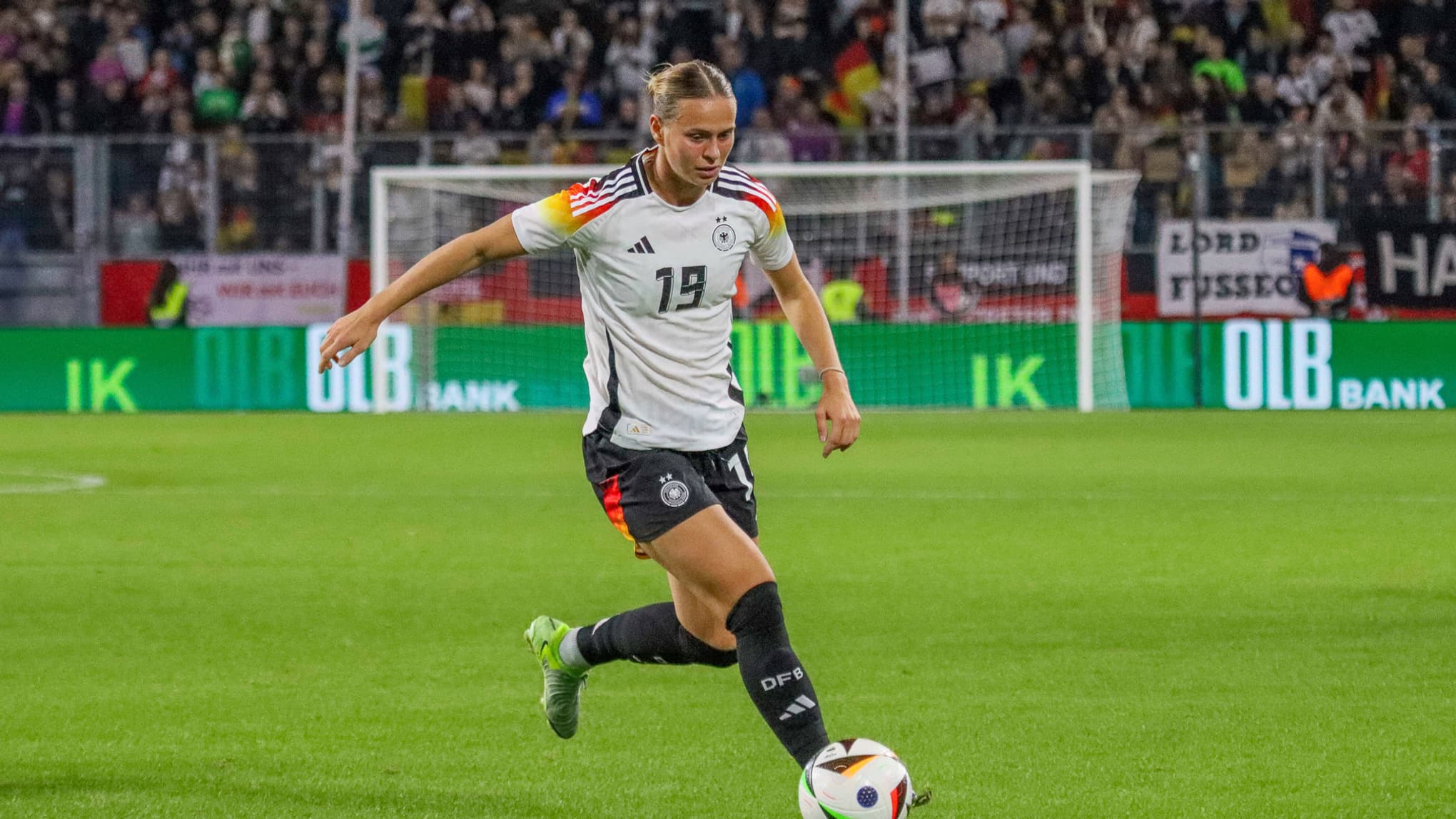 Klara Bühl avec l'Allemagne.
