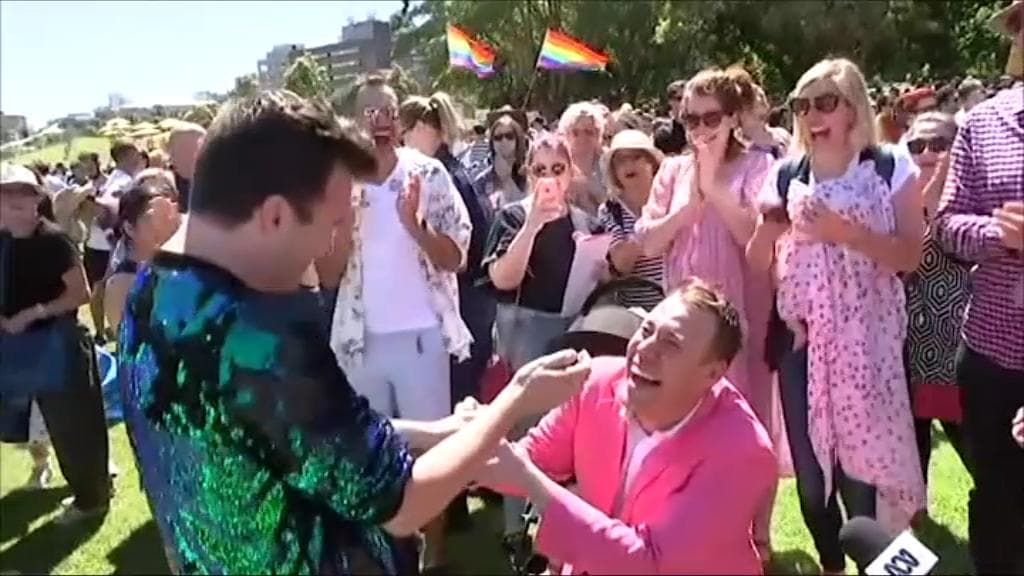 Australie La Liesse à Melbourne Après Le Oui Au Mariage Gay