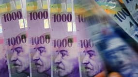 Les Suisses devraient garder leur billet de 1.000 francs