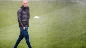 Zinédine Zidane sur la pelouse de la Juve