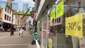 Le centre-ville de Mulhouse (Haut-Rhin) pendant la période des soldes. 