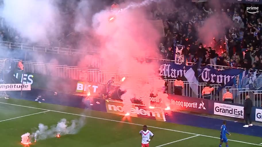violent scenes during Troyes-Valenciennes, definitely arrested due to smoke jets