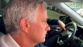 Serie A: Mourinho ému aux larmes devant des supporteurs après son licenciement de l’AS Rome, le 16/01/2024