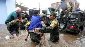 L'armée en train d'évacuer des habitants dans la ville de Tlaquepaque au Mexique le 3 septembre 2021 en raison des inondations. (Photo d'illustration)