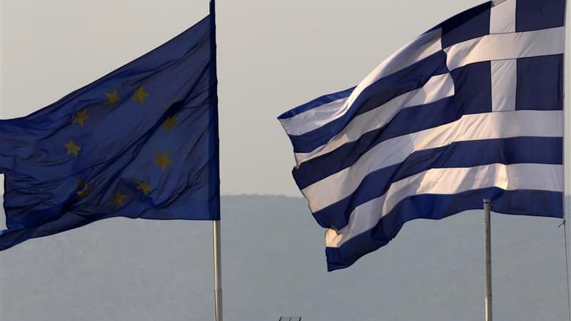 Les électeurs grecs, convoqués à de nouvelles législatives le 17 juin, semblent se résoudre à soutenir les partis favorables au plan de rigueur voulu par les Européens, qui planchent sur différents scénarios dont une éventuelle sortie de la Grèce de la zo