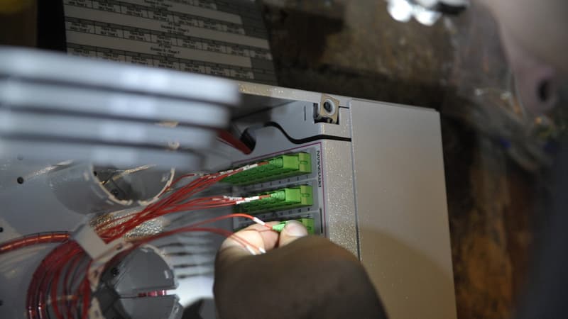 Les départements s'alarment des problèmes d'approvisionnement de la fibre optique qui pénalisent le déploiement du très haut débit.