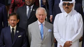 Le sultan du Brunei, Hassanal Bolkiah, le roi Charles III, et l'émir du Qatar, Sheikh Tamim bin Hamad Al-Thani 