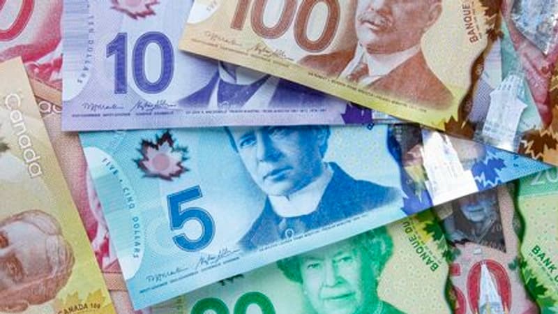 Canada: trois amis remportent 50 millions de dollars à la loterie après 17 ans à jouer ensemble