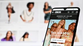 Asos a annoncé début mai une perte nette de 214,5 millions de livres au premier semestre, contre un bénéfice de 12,1 millions un an plus tôt.