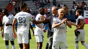 Les joueurs du Paris FC autour de Pierre FERRACCI le 17/08/2024