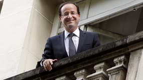 Le "prix de la gentillesse" a été décerné lundi soir au président François Hollande par un jury de journalistes politiques