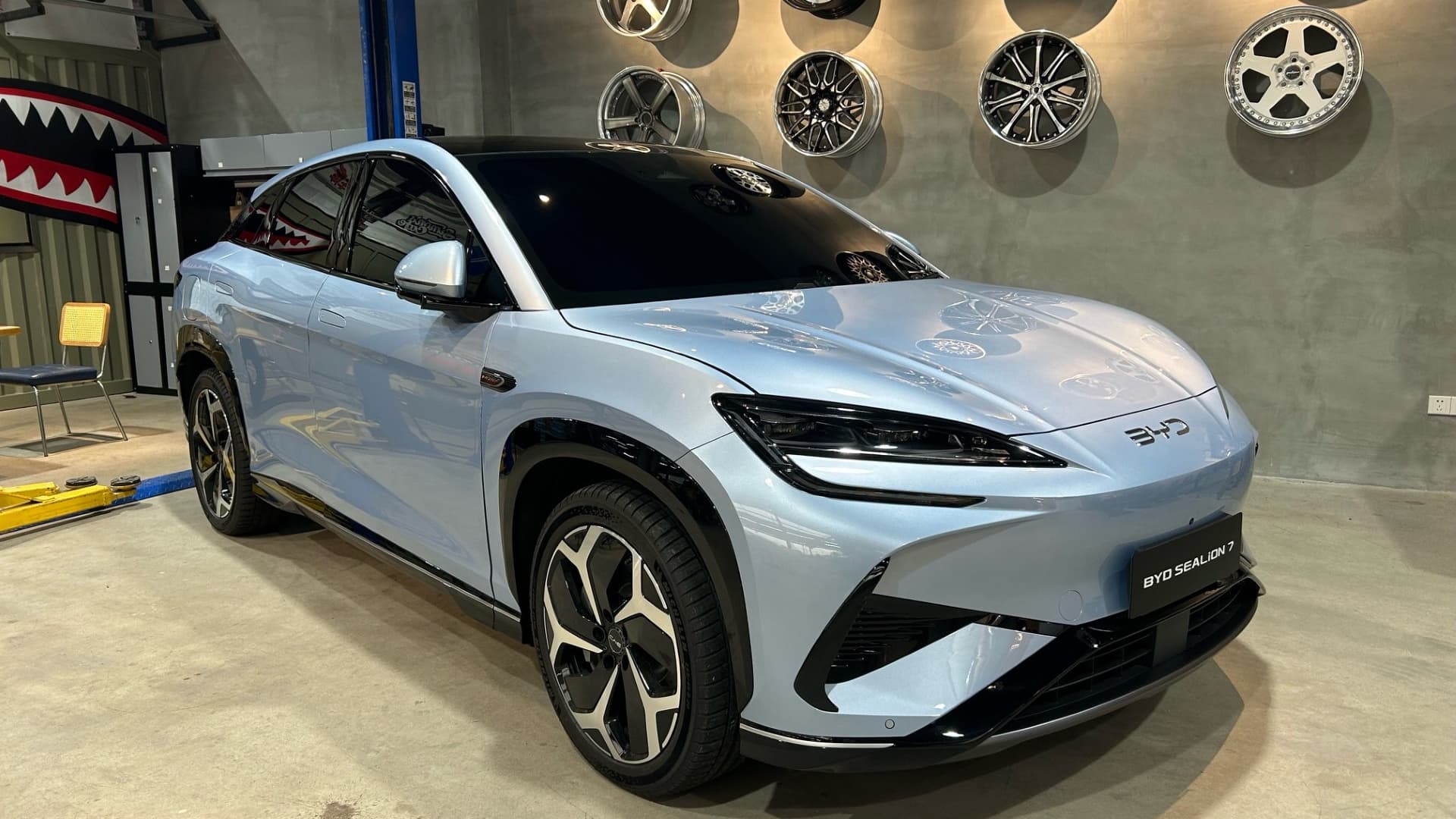 La BYD Sealion 7 est le concurrente de la Model Y de Tesla.