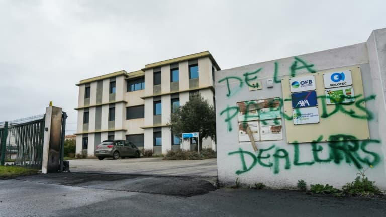 Le siège départemental de l'OFB, tagué et incendié, le 22 janvier 2025 à Trèbes, dans l'Aude
