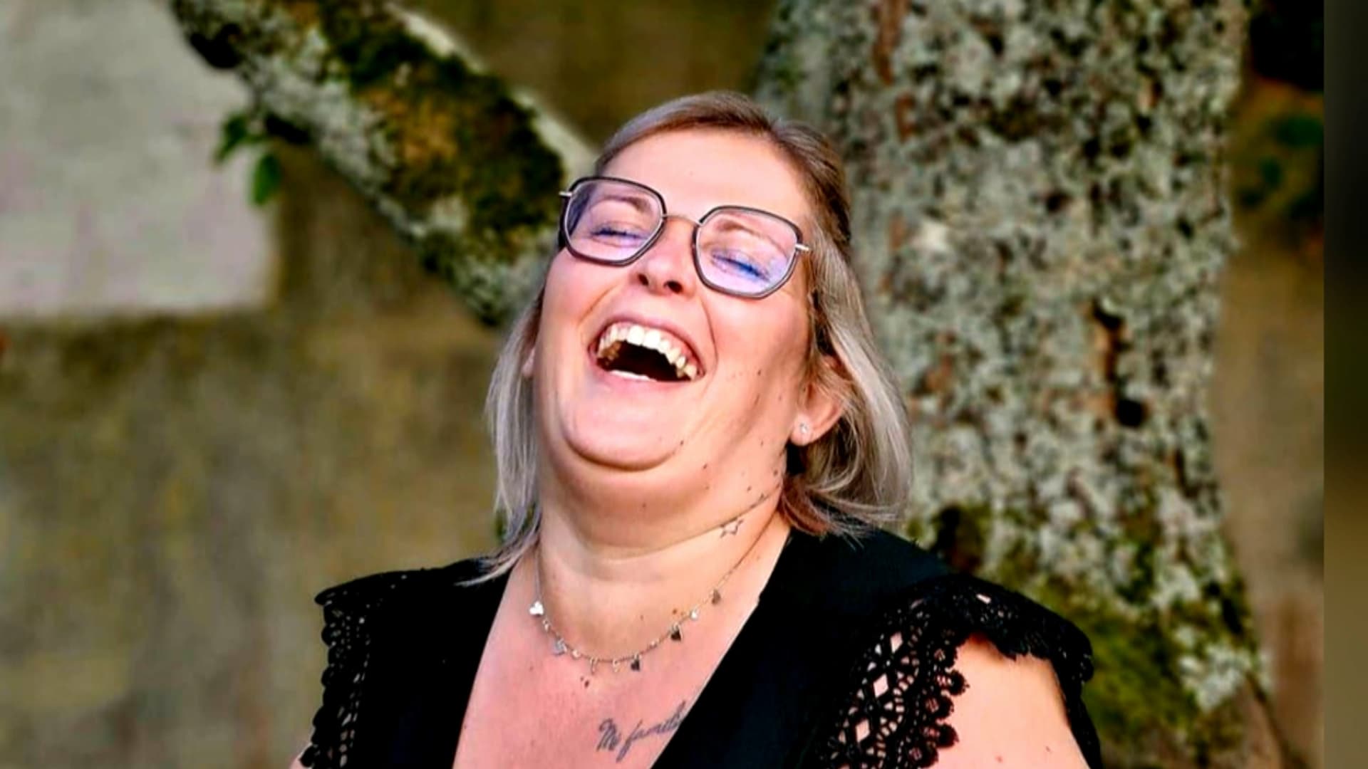 assistante d'éducation au collège Françoise-Dolto de Nogent, âgée de 31 ans, a été touchée "par plusieurs coups de couteau" 