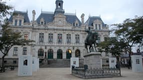 L'association Villes de France, qui réunit les élus de plus de 600 villes, appelle à assouplir le statut de la fonction publique territoriale pour favoriser une meilleure gestion des personnels dans un contexte budgétaire serré.
