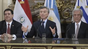 Horacio Cartes (président du Paraguay), Mauricio Macri (président de l’Argentine) et Tabare Vazquez (président de l’Uruguay)