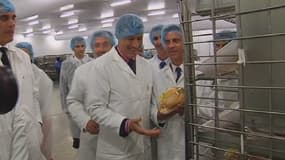 A La Réunion, Manuel Valls a proposé de baptiser une nouvelle marque de poulet à son nom.