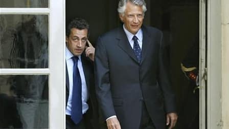 Dominique de Villepin peine à confirmer son pouvoir de nuisance politique mais menace de recourir à une nouvelle stratégie pour entraver la route de Nicolas Sarkozy vers l'élection présidentielle de 2012 : dire ce qu'il sait de l'affaire Karachi. /Photo d