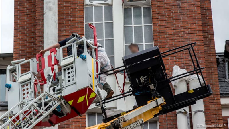 Les pompiers ont secouru deux ouvriers à plus de 15 mètres de hauteur.