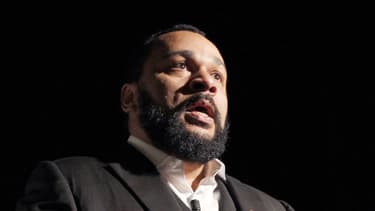 Dieudonné lors d'une de ses représentations le 15 janvier 2012