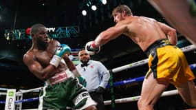Floyd Mayweather face à Logan Paul