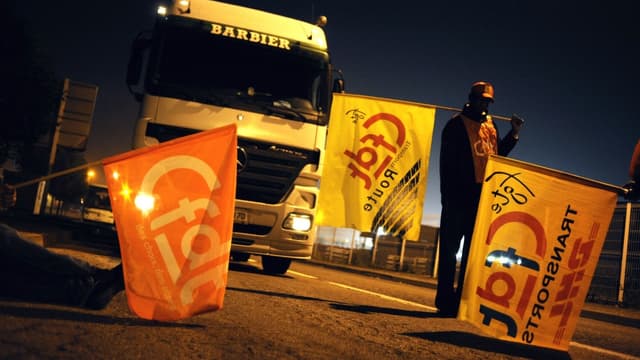 Les routiers veulent une hausse de 5% des salaires.