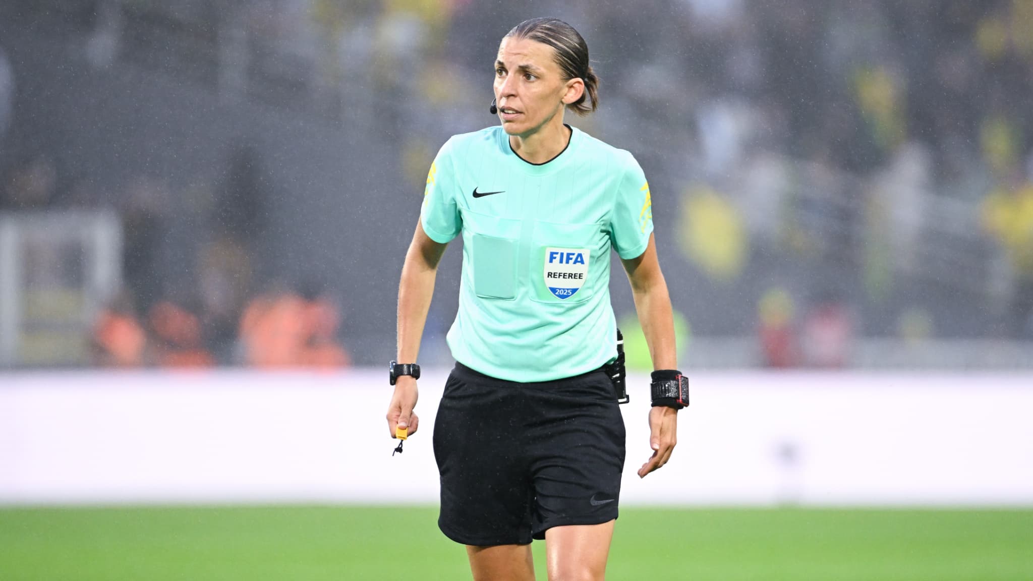 "ELLE S'EST TROMPÉE, MAIS C'EST UNE INTERPRÉTATION", ROTHEN PREND LA DÉFENSE DE FRAPPART, MOQUÉE POUR SON ANALYSE DE LA FAUTE DE ROUAULT SUR MERAH LORS DE RENNES-OL
