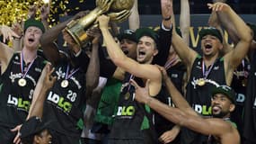 Les joueurs de l'ASVEL champions 2016