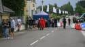 Des gendarmes bloquent l'accès au site des Eurockéennes dont la première soirée a été annulée en raison d'un violent orange, le 30 juin 2022 à Belfort