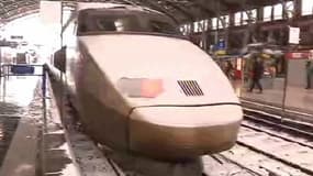 La situation reste encore préoccupante du côté de la SNCF et des TGV dont le président a annoncé qu'il ne prévoyait "par de retour à la normale" mercredi.