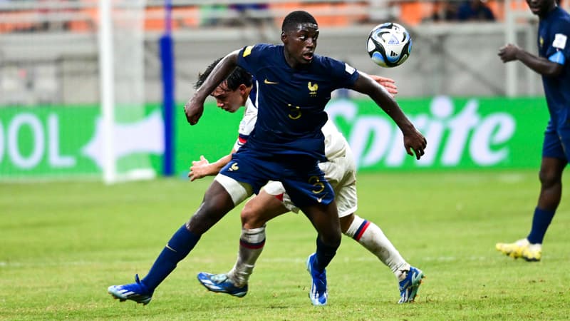 Nhoa Sangui avec l'équipe de France U17, le 18 novembre 2023
