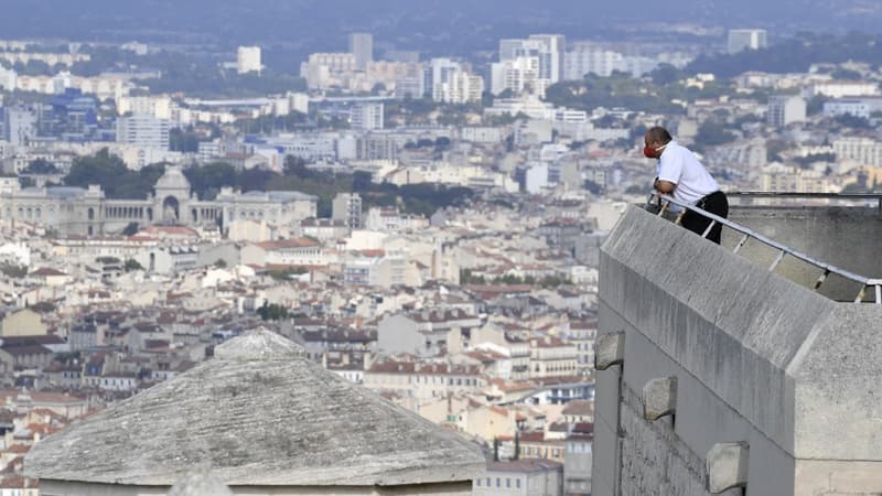 Le maire de Marseille travaille à un grand plan de rénovation des écoles.