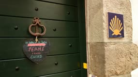 Un gîte pour les pèlerins du chemin de Compostelle (Illustration)