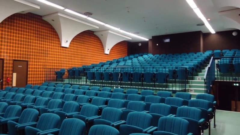 Cet ancien cinéma est vendu par la ville de Moulins. Cet ancien cinéma est vendu par la ville de Moulins.
