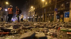 Une rue de Barcelone après des violents affrontements entre des séparatistes radicaux et la police, vendredi 18 octobre 2019.