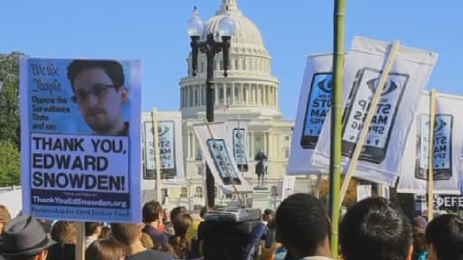 Plusieurs milliers de personnes ont manifesté samedi à Washington pour réclamer une nouvelle loi réformant les programmes de la NSA.