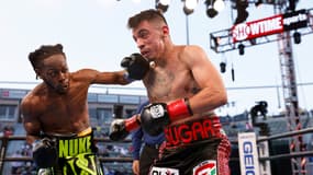 Rau'shee Warren face à Damien Vazquez en août 2021
