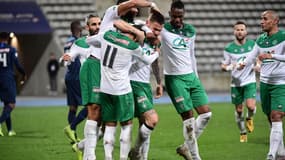 Les Verts célèbrent leurs buts lors du match Paris-FC-Saint-Etienne en 16e de finale de la Coupe de France (2-3). 
