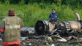 Au moins 44 personnes ont été tuées et huit ont été blessées lundi soir lors de l'atterrissage d'un avion dans un épais brouillard dans le nord de la Russie. L'avion russe Tupolev-134 s'est écrasé près d'une route à 1km de la piste d'atterrissage de l'aér